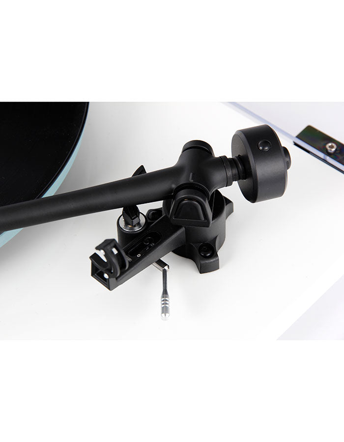 Rega Planar 2 Turntable with ND3 Cartridge