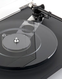 Rega Planar 6 Turntable