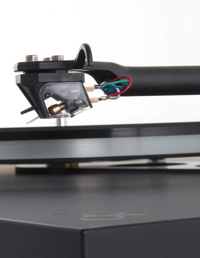 Rega Planar 6 Turntable