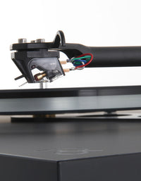 Rega Planar 6 Turntable