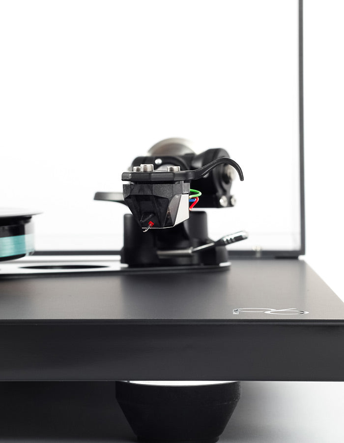 Rega Planar 6 Turntable - front
