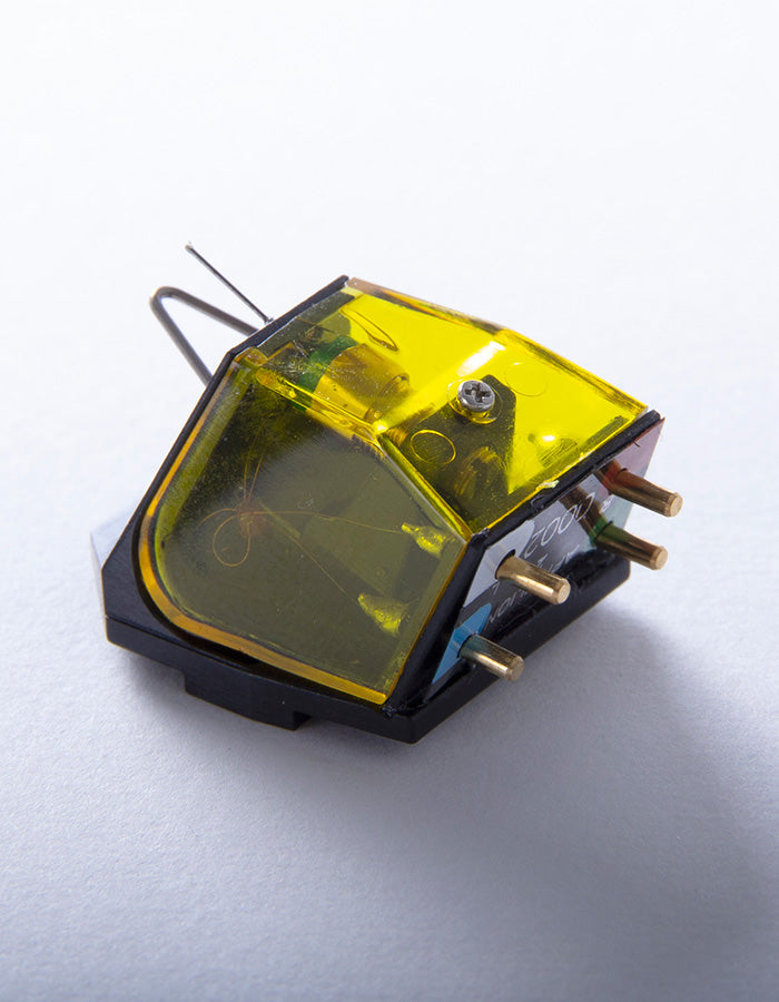 Rega Aphelion 2 Cartridge - side