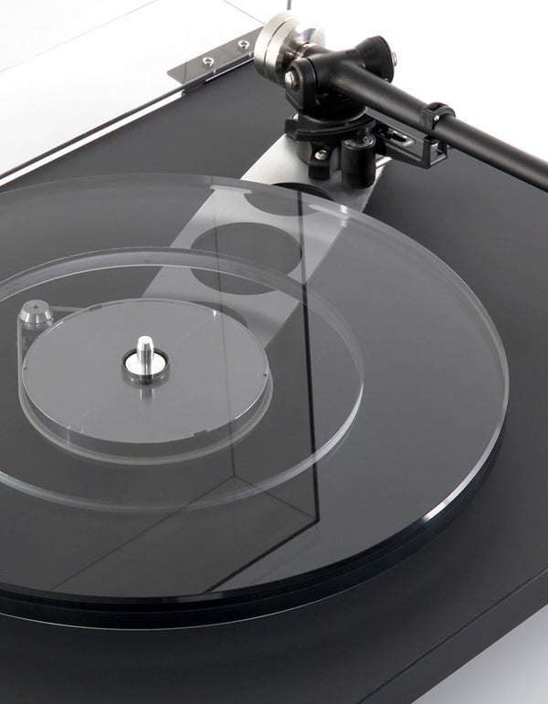 Rega Planar 6 Turntable with Ania Pro LOMC Cartridge – Audio Art Cable