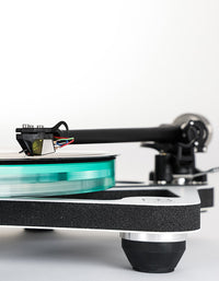 Rega Planar 8 Turntable